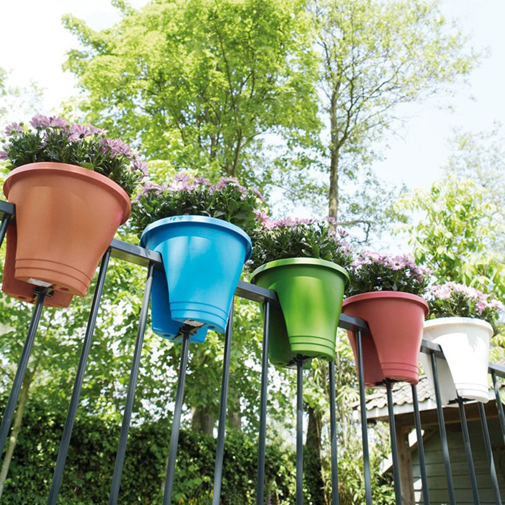 Pot de Fleur Balcon et Balustrade