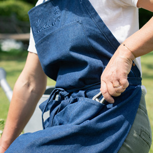 tablier-de-jardin-Long-bleu