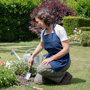 tablier-de-jardin-bleu-4